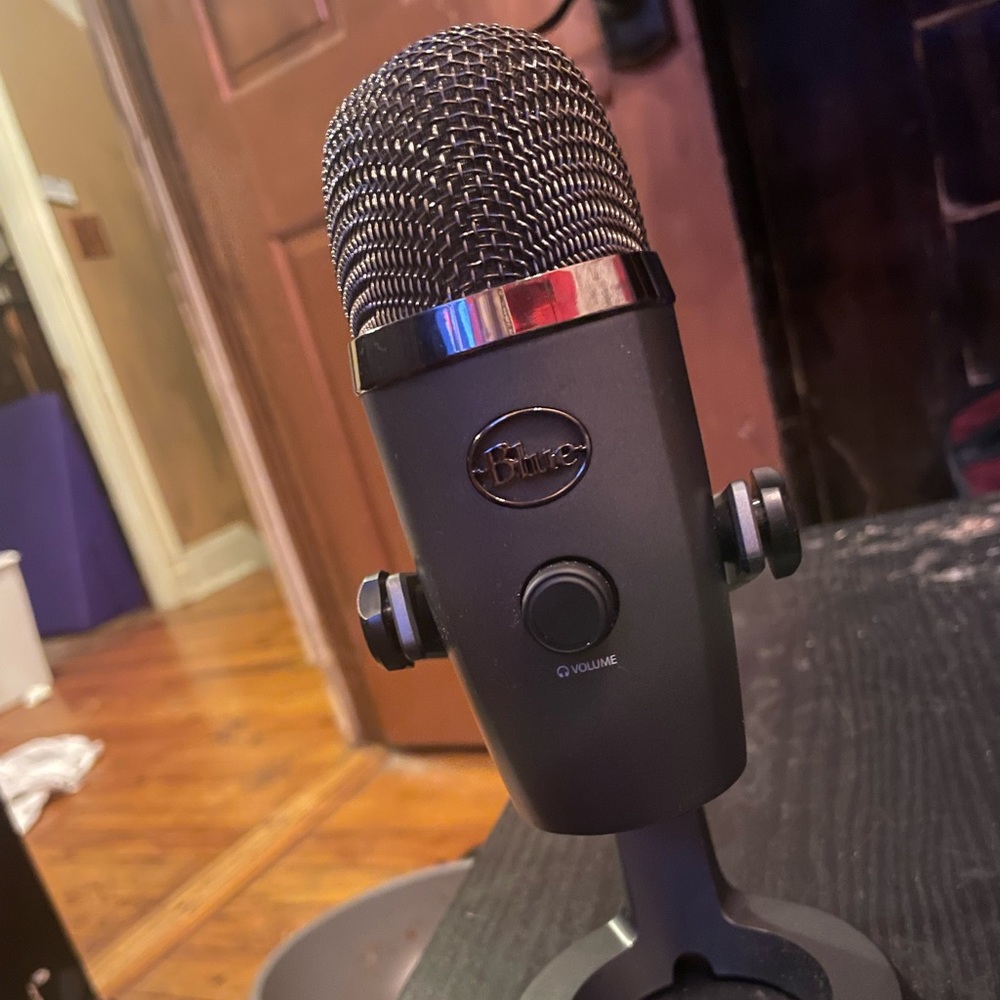 Blue yeti microphone